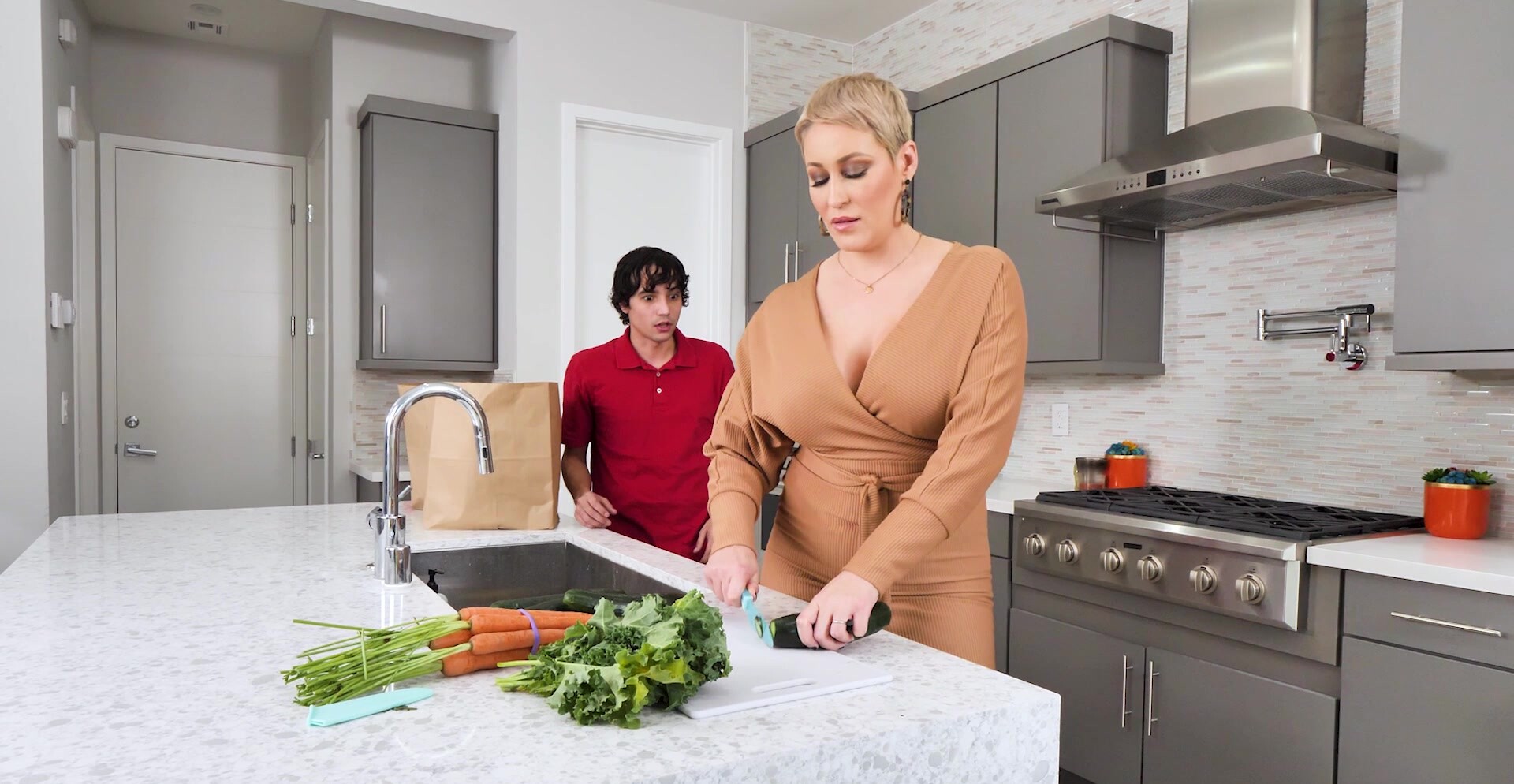 Restless porn in the kitchen for the big ass stepmom image